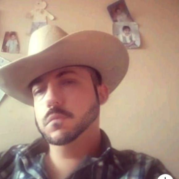 Meet your Posher, Ignacio - Picture 1 of 1